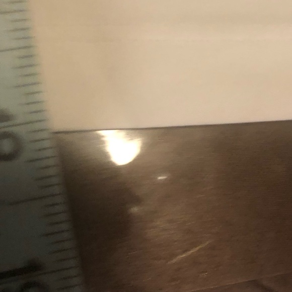 Lululemon White Short Sleeve V-Neck Top cropped Size 8 - Picture 9 of 9